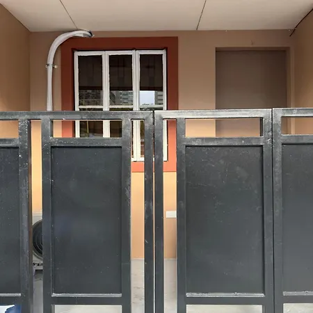 Studio Room Unit B Near Circuit Makati